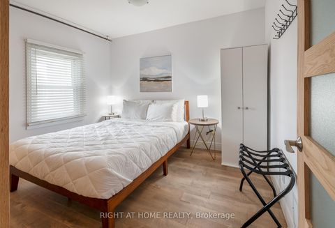 Photo 15 at 53 Sixteenth Street, New Toronto, Toronto