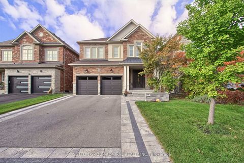 Photo 2 at 8 Aegis Drive, Patterson, Vaughan