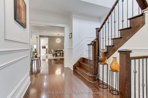 Photo 10 at 8 Aegis Drive, Patterson, Vaughan