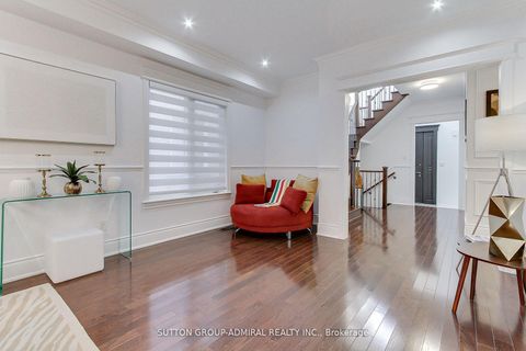 Photo 12 at 8 Aegis Drive, Patterson, Vaughan