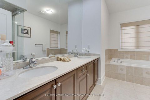 Photo 32 at 8 Aegis Drive, Patterson, Vaughan