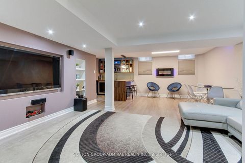 Photo 41 at 8 Aegis Drive, Patterson, Vaughan