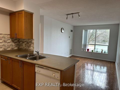 Photo 2 at 301 - 51 Baffin Crescent, Langstaff, Richmond Hill