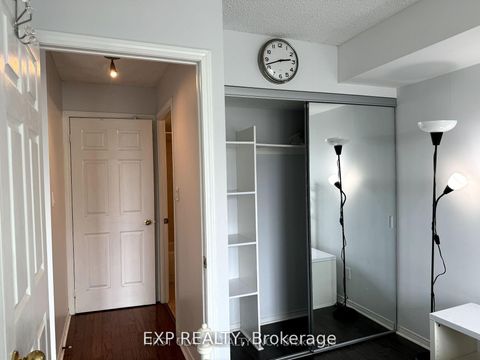 Photo 8 at 301 - 51 Baffin Crescent, Langstaff, Richmond Hill