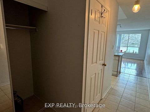 Photo 12 at 301 - 51 Baffin Crescent, Langstaff, Richmond Hill