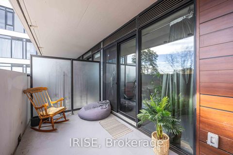 Photo 13 at 416 - 160 Kingsway Crescent, Kingsway South, Toronto