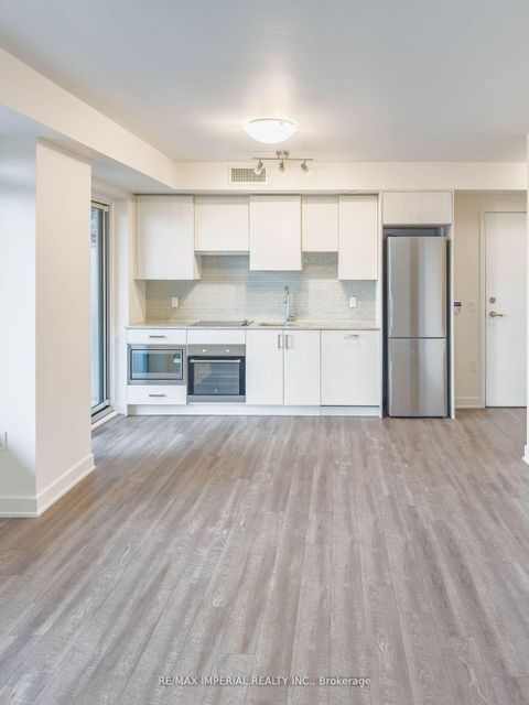 Photo 5 at 2203 Nt - 99 Broadway Avenue, Mount Pleasant West, Toronto