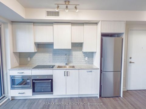 Photo 6 at 2203 Nt - 99 Broadway Avenue, Mount Pleasant West, Toronto