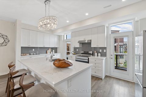 Photo 22 at 7 Holyrood Crescent, Kleinburg, Vaughan