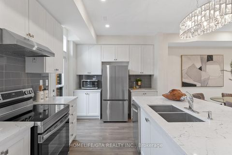 Photo 26 at 7 Holyrood Crescent, Kleinburg, Vaughan