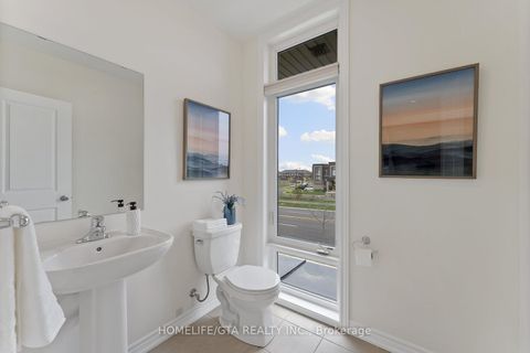 Photo 28 at 7 Holyrood Crescent, Kleinburg, Vaughan