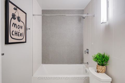 Photo 14 at 3211 - 125 Peter Street, Waterfront Communities C1, Toronto