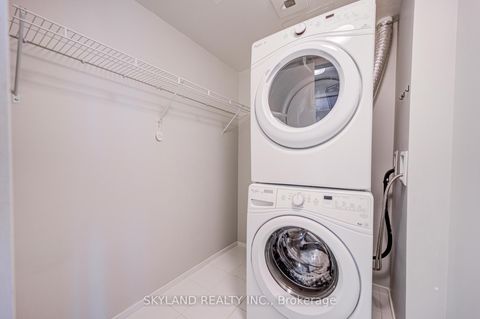 Photo 15 at 3211 - 125 Peter Street, Waterfront Communities C1, Toronto