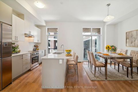 Photo 5 at 16 Tay Lane, Rural Richmond Hill, Richmond Hill