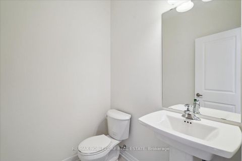 Photo 11 at 16 Tay Lane, Rural Richmond Hill, Richmond Hill