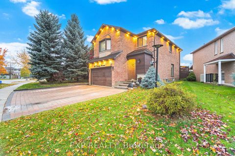 Photo 4 at 118 Solway Avenue, Maple, Vaughan