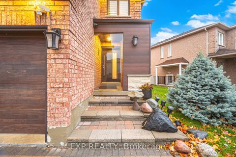 Photo 5 at 118 Solway Avenue, Maple, Vaughan