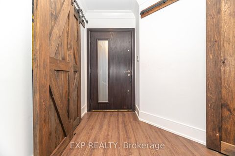 Photo 7 at 118 Solway Avenue, Maple, Vaughan