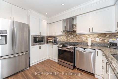 Photo 14 at 118 Solway Avenue, Maple, Vaughan