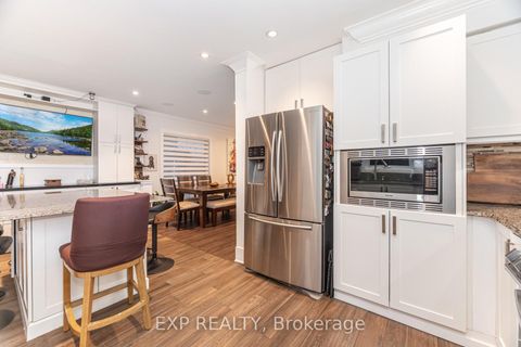 Photo 16 at 118 Solway Avenue, Maple, Vaughan