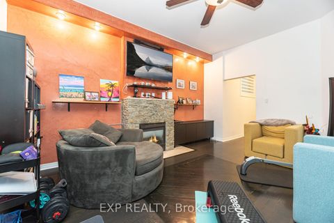 Photo 21 at 118 Solway Avenue, Maple, Vaughan