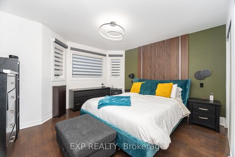 Photo 25 at 118 Solway Avenue, Maple, Vaughan