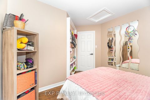 Photo 31 at 118 Solway Avenue, Maple, Vaughan