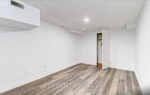 Photo 34 at 118 Solway Avenue, Maple, Vaughan