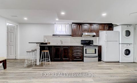 Photo 35 at 118 Solway Avenue, Maple, Vaughan