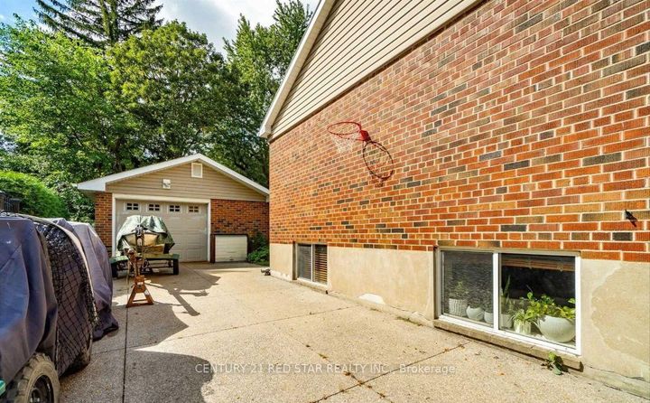 Photo 37 at 550 Fourth Line, WO West, Oakville