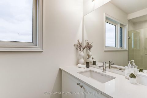 Photo 10 at 117 TENNANT Circle, Vellore Village, Vaughan