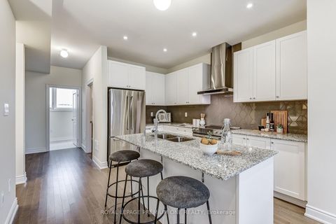 Photo 13 at 117 TENNANT Circle, Vellore Village, Vaughan