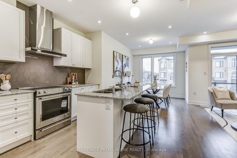 Photo 14 at 117 TENNANT Circle, Vellore Village, Vaughan