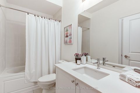 Photo 31 at 117 TENNANT Circle, Vellore Village, Vaughan