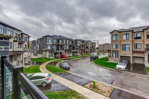 Photo 42 at 117 TENNANT Circle, Vellore Village, Vaughan