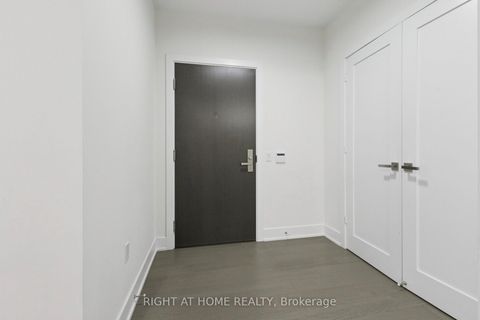 Photo 2 at 504 - 6 Jackes Avenue, Moore Park, Toronto