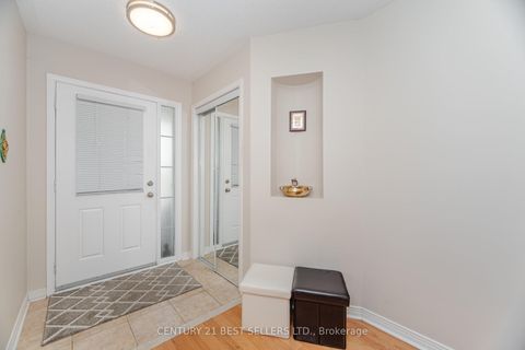 Photo 3 at 82 Pilkington Drive, Birchmount, Toronto