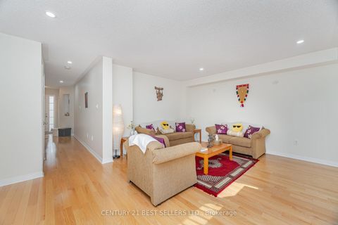 Photo 6 at 82 Pilkington Drive, Birchmount, Toronto