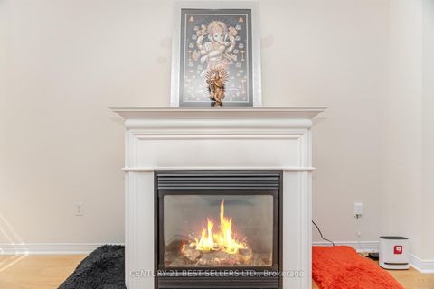 Photo 9 at 82 Pilkington Drive, Birchmount, Toronto
