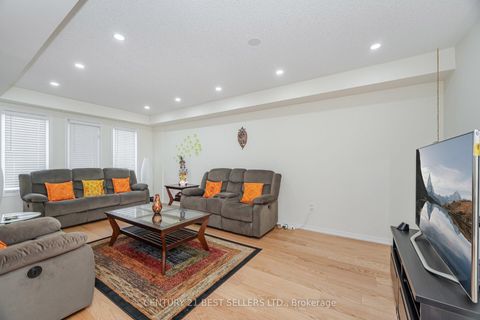 Photo 21 at 82 Pilkington Drive, Birchmount, Toronto