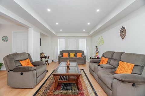 Photo 22 at 82 Pilkington Drive, Birchmount, Toronto