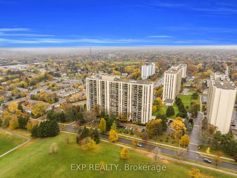 Photo 5 at 802 - 260 Seneca Hill Drive, Don Valley Village, Toronto
