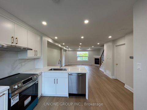 Photo 4 at 7 - 1570 Reeves Gate, GA Glen Abbey, Oakville