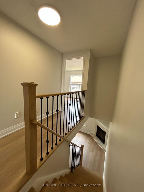 Photo 9 at 7 - 1570 Reeves Gate, GA Glen Abbey, Oakville