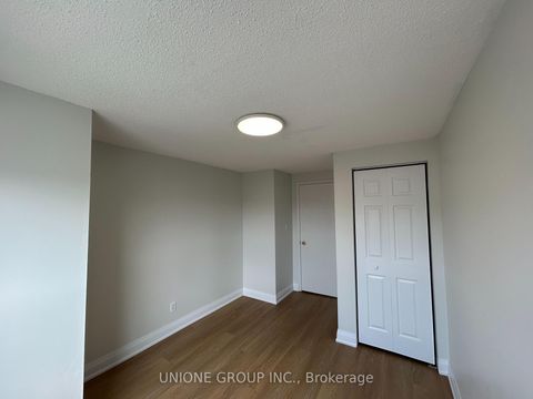 Photo 15 at 7 - 1570 Reeves Gate, GA Glen Abbey, Oakville