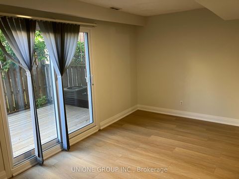 Photo 21 at 7 - 1570 Reeves Gate, GA Glen Abbey, Oakville