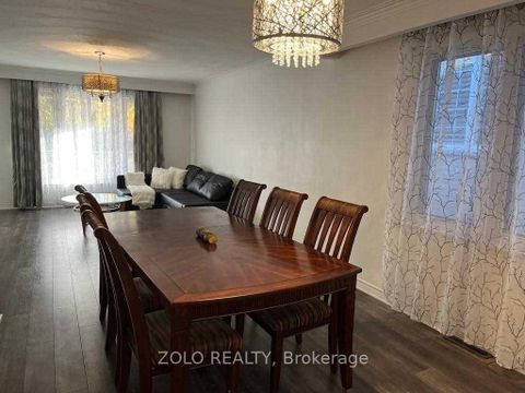 Photo 3 at 190 Pemberton Avenue, Newtonbrook East, Toronto