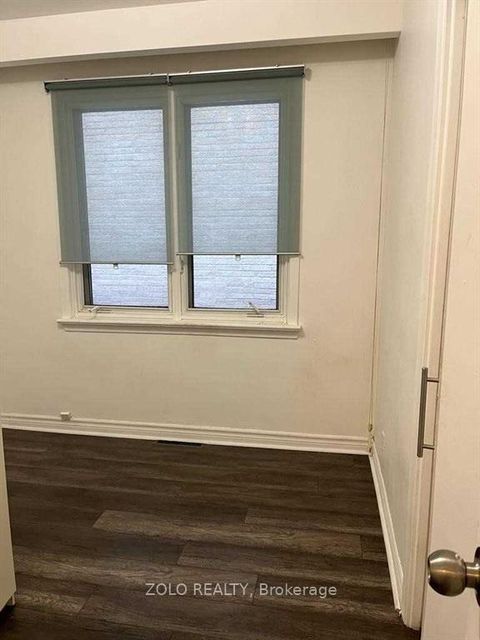 Photo 6 at 190 Pemberton Avenue, Newtonbrook East, Toronto