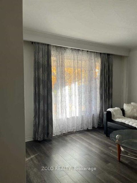 Photo 7 at 190 Pemberton Avenue, Newtonbrook East, Toronto