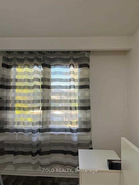 Photo 8 at 190 Pemberton Avenue, Newtonbrook East, Toronto